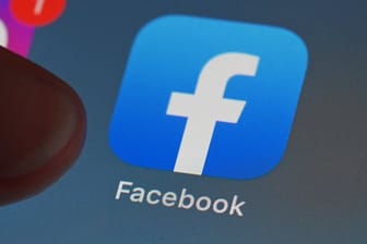 Facebook-Mitglieder können ihre Fotos und Videos neuerdings auch automatisch in ihrem Dropbox-Speicher sichern.