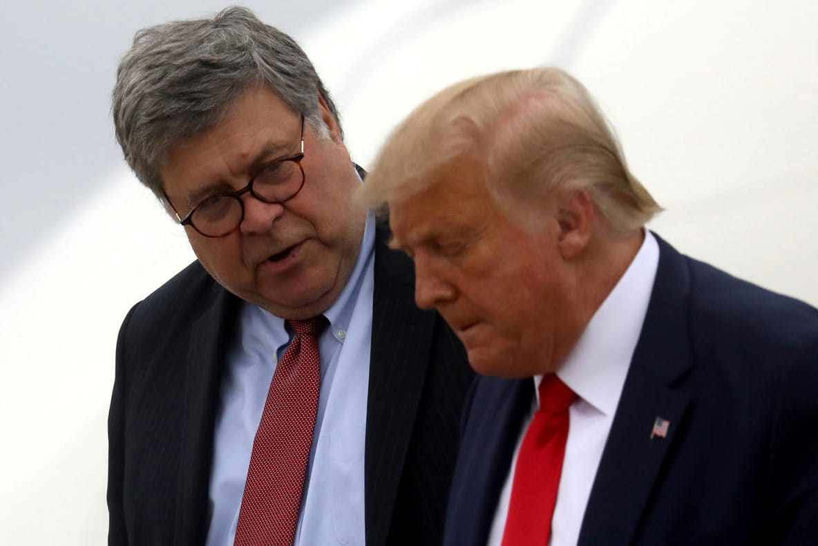 Bill Barr und der damalige US-Präsident Donald Trump (Archivbild): Der Ex-US-Justizminister war einst Trumps enger Verbündeter.