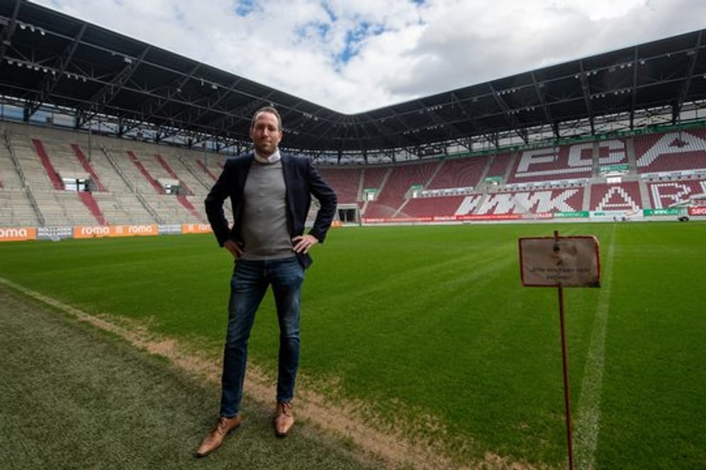 Michael Ströll, Finanz-Geschäftsführer des FC Augsburg in der WWK-Arena.