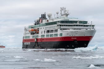 Hurtigruten: In den vergangenen Wochen war das Unternehmen wegen eines Ausbruchs auf einem Schiff in Bedrängnis geraten.