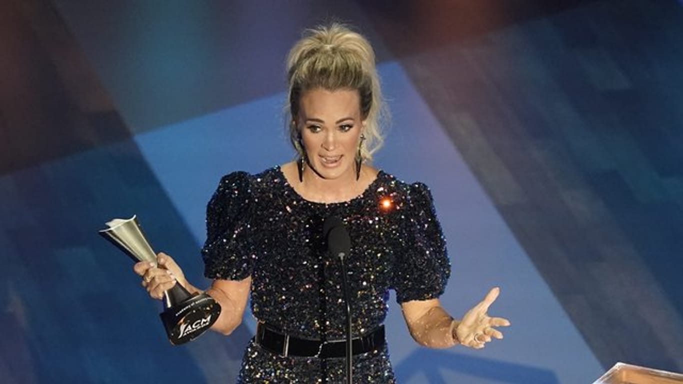 Carrie Underwood bedankt sich für die Auszeichnung.