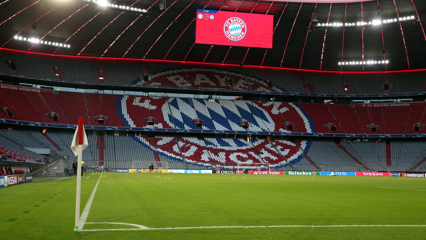 Die Allianz Arena in München: Das Eröffnungsspiel zwischen dem FC Bayern und Schalke 04 findet nun doch ohne Zuschauer statt.