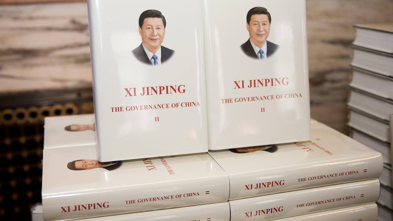 Chinas Regierungspropaganda: Das Land will den Büchern von Staats- und Parteichef Xi Jinping zu mehr Aufmerksamkeit verhelfen. Nun hilft Thalia mit "China-Regalen", die von Chinas Vertriebsgesellschaft vorgeschlagen werden (Archivfoto).