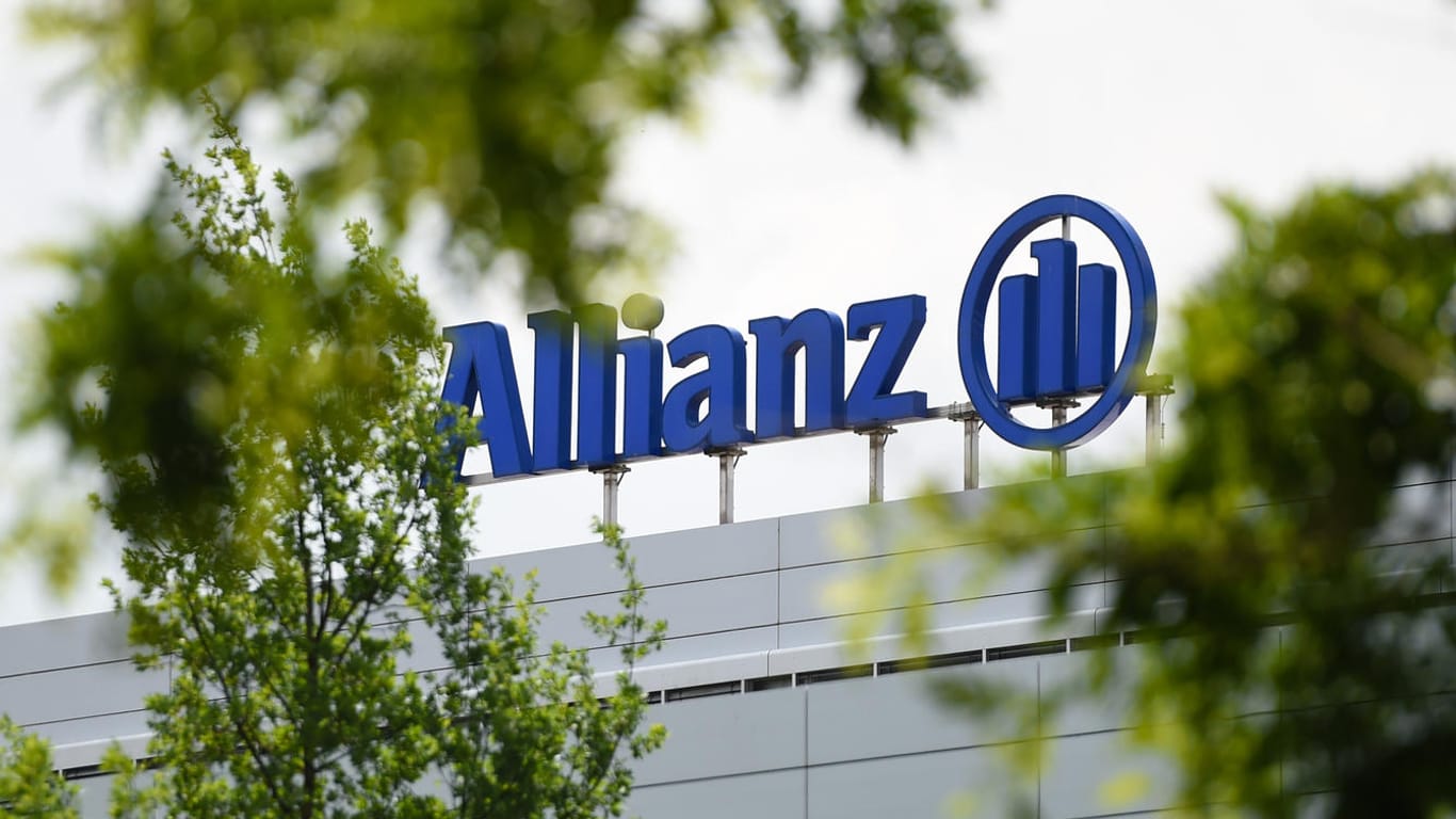 Allianz-Unternehmenssitz in Unterföhring bei München: Gegen den Versicherer klagen mehrere Gastwirte.