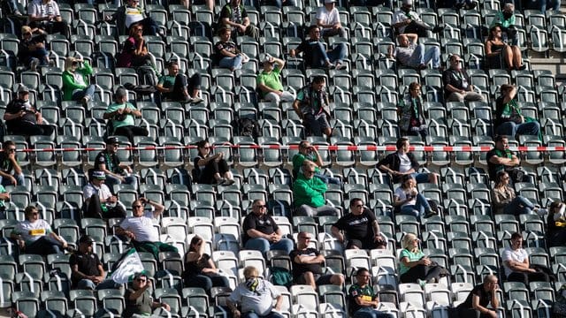 Für die Fans, die wieder in die Stadien dürfen gilt: Auch der Toilettengang will geplant sein. Für die Fans, die wieder in die Stadien dürfen gilt: Auch der Toilettengang will geplant sein.