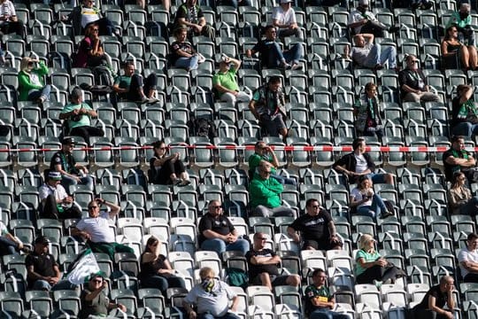 Für die Fans, die wieder in die Stadien dürfen gilt: Auch der Toilettengang will geplant sein.