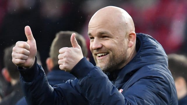 Wir müssen "gallig und giftig sein, den Gegner stressen", fordert der Mainzer Sportvorstand Rouven Schröder.