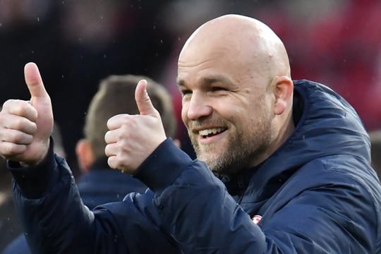 Wir müssen "gallig und giftig sein, den Gegner stressen", fordert der Mainzer Sportvorstand Rouven Schröder.