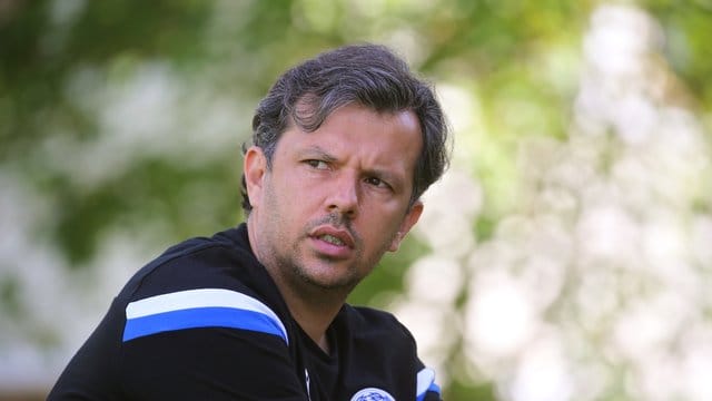 Zumindest wirtschaftlich sieht Samir Arabi Arminia Bielefeld am Tabellenende. Zumindest wirtschaftlich sieht Samir Arabi Arminia Bielefeld am Tabellenende.