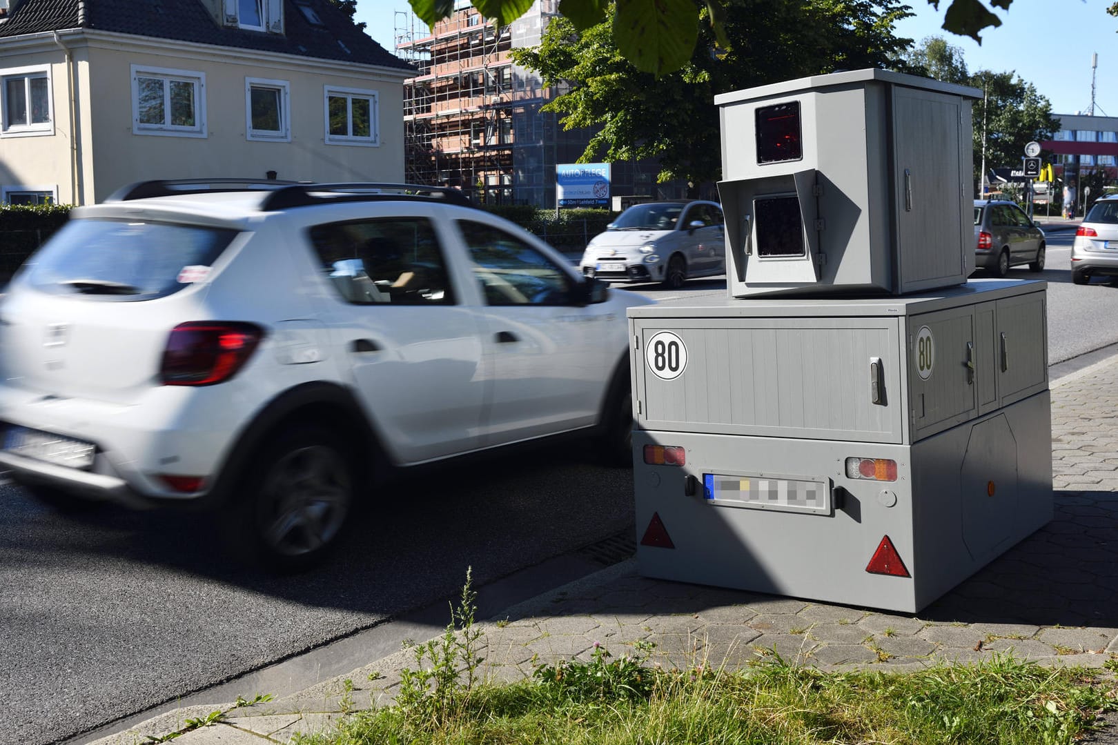 Blitzer: Die neue Straßenverkehrsordnung hat eigentlich härtere Strafen für Raser vorgesehen. Doch die Länder einigen sich nicht auf einen Kompromiss.