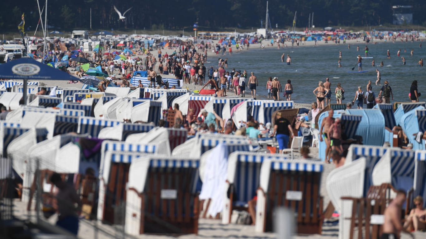Voller Strand im Ostseebad Binz auf Rügen: "Sehr wahrscheinlich, dass dies einer der wärmsten September seit Beginn der Aufzeichungen wird."