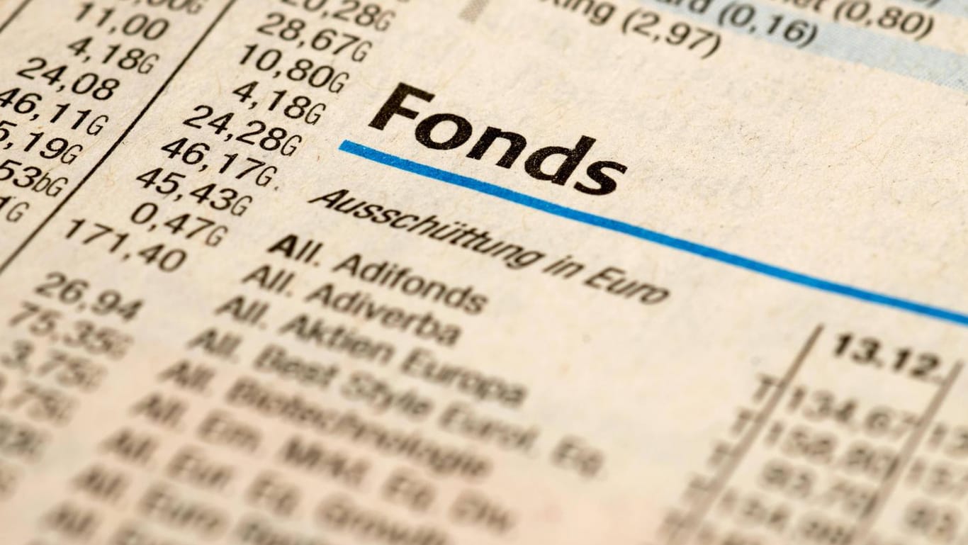 Börsenteil einer Tageszeitung (Symbolbild): Fonds streuen das Risiko sehr breit.