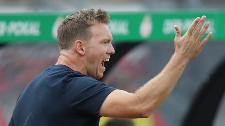 Muss Leistungsschwankungen seines Kaders berücksichtigen: RB Leipzigs Trainer Julian Nagelsmann reagiert auf den Spielverlauf.