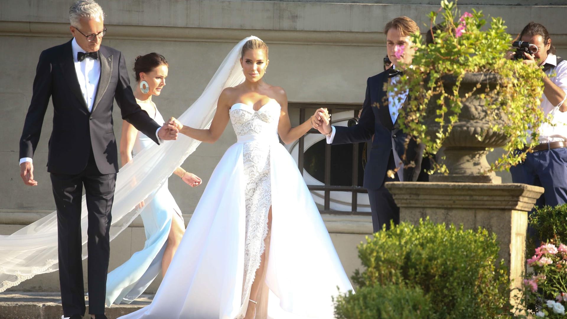 Sylvie Meis in einer Traumrobe von Designerin Galia Lahav.