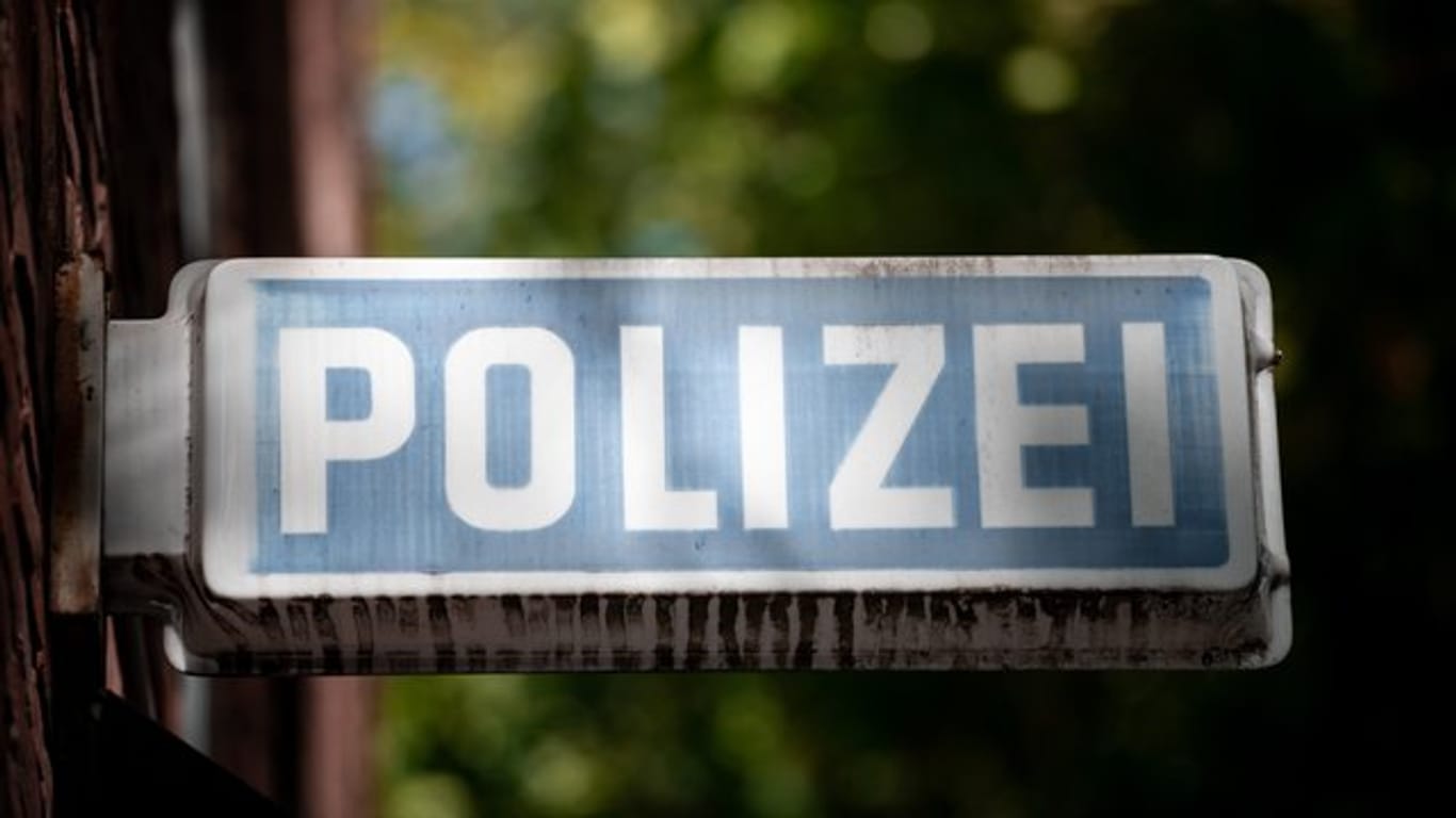 Bei einem Einsatz wegen einer Ruhestörung in Göttingen ist es zu einem Fall offenbar illegaler Polizeigewalt gekommen.