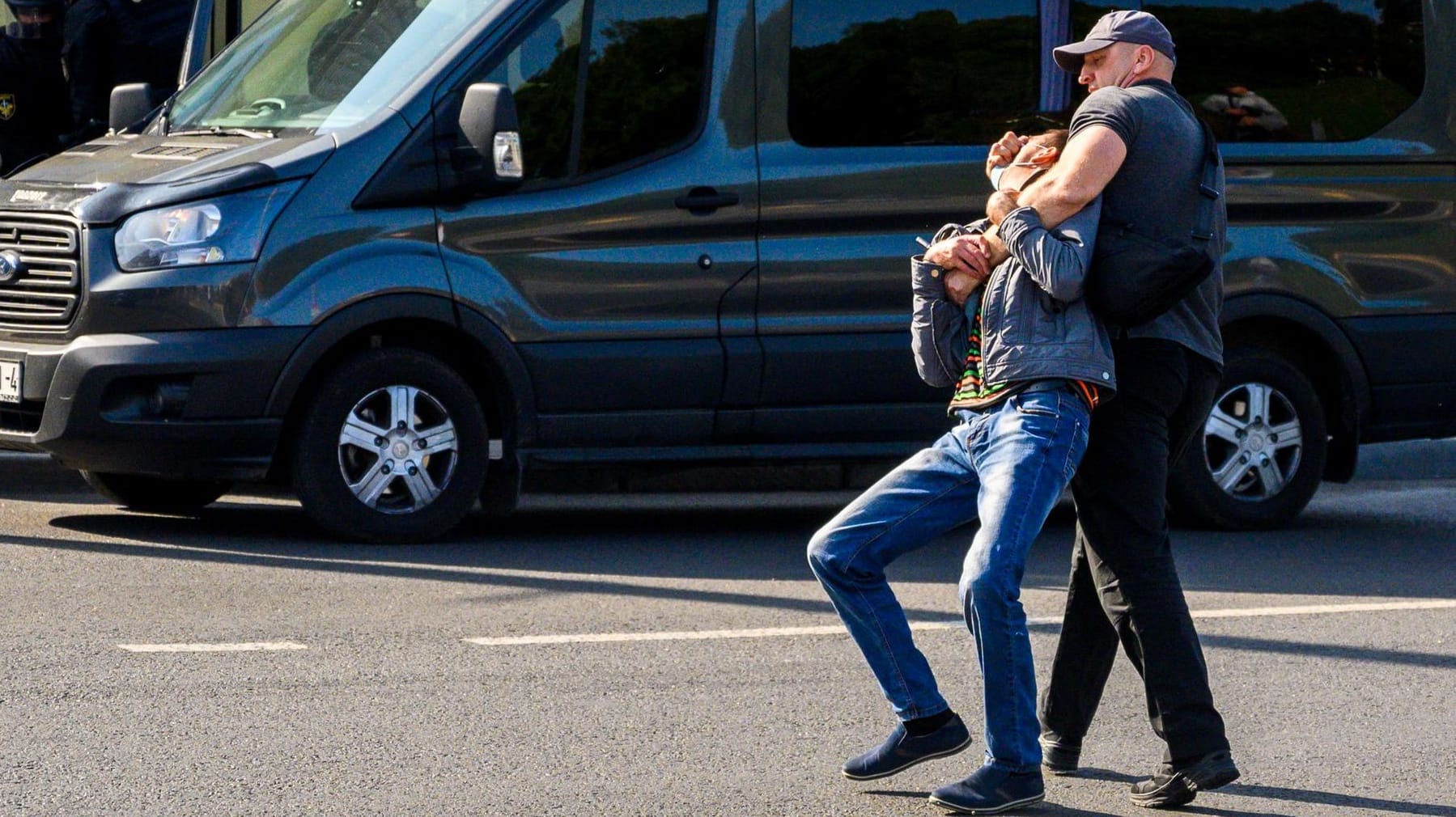 Auch in der Stadt Grodno setzt die Polizei Gewalt gegen friedliche Demonstranten ein: Präsident Lukaschenko versucht, die Protestbewegung einzuschüchtern.