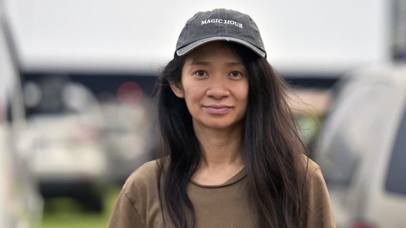 Regisseurin Chloé Zhao gewinnt mit ihren US-Drama "Nomadland" beim Filmfest in Toronto.