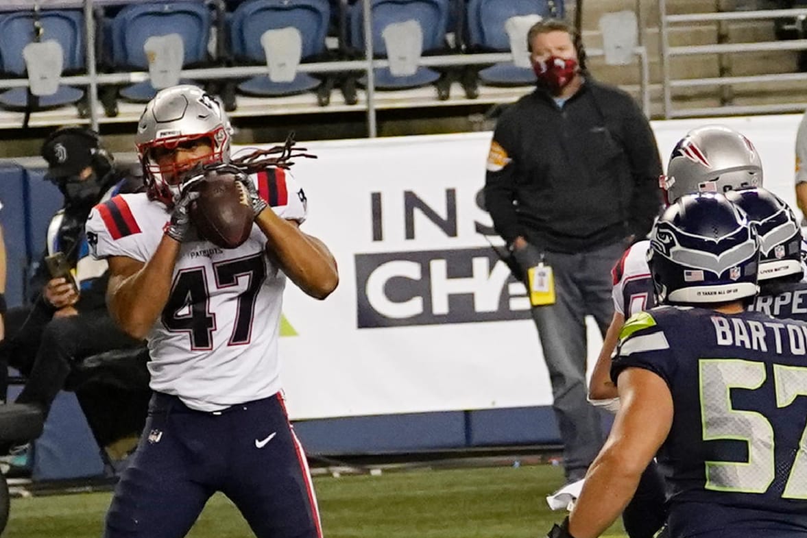 Jakob Johnson (links, mit der Nummer 47): Der Stuttgarter erzielte für seine New England Patriots einen Touchdown.