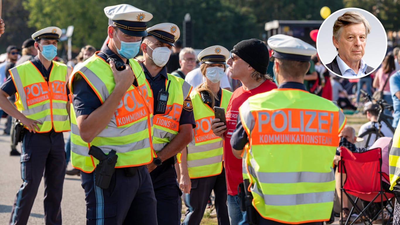 Polizisten bei einer Demo in München: Sie verdienen mehr Wertschätzung, meint t-online-Kolumnist Gerhard Spörl.