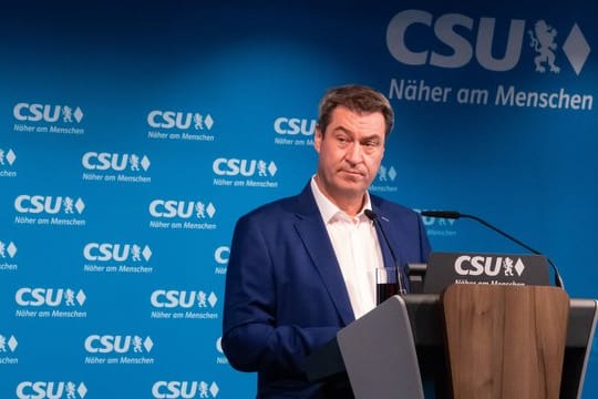 Bayerns Ministerpräsident Markus Söder kündigte eine schärfere Quarantäneregel für Fußballfans an.