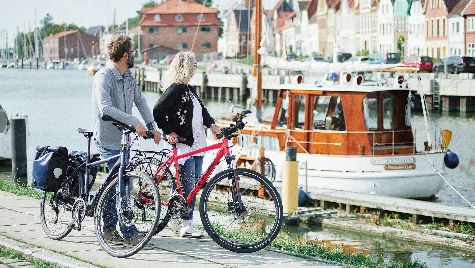 Unbekannte Perle: Wer mit dem Rad entlang der Elbe nördlich von Hamburg unterwegs ist, sollte Glückstadt mehr als einen kurzen Besuch abstatten.