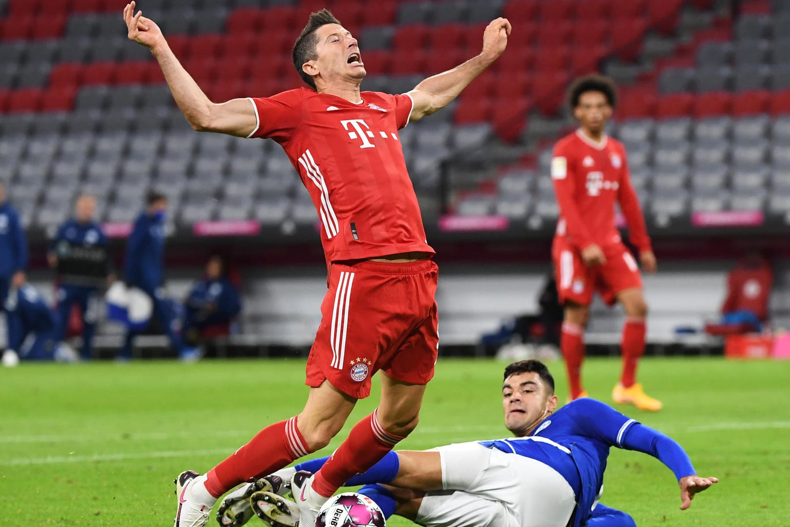 Robert Lewandowski: Der Bayern-Stürmer traf gegen Schalke per Elfmeter.