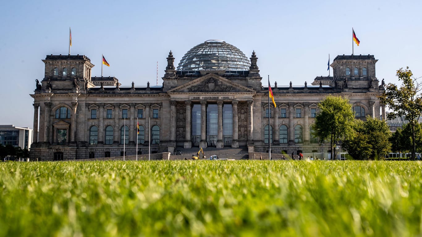 Bundestag: In der Poststelle wurde ein verdächtiges Paket gefunden.