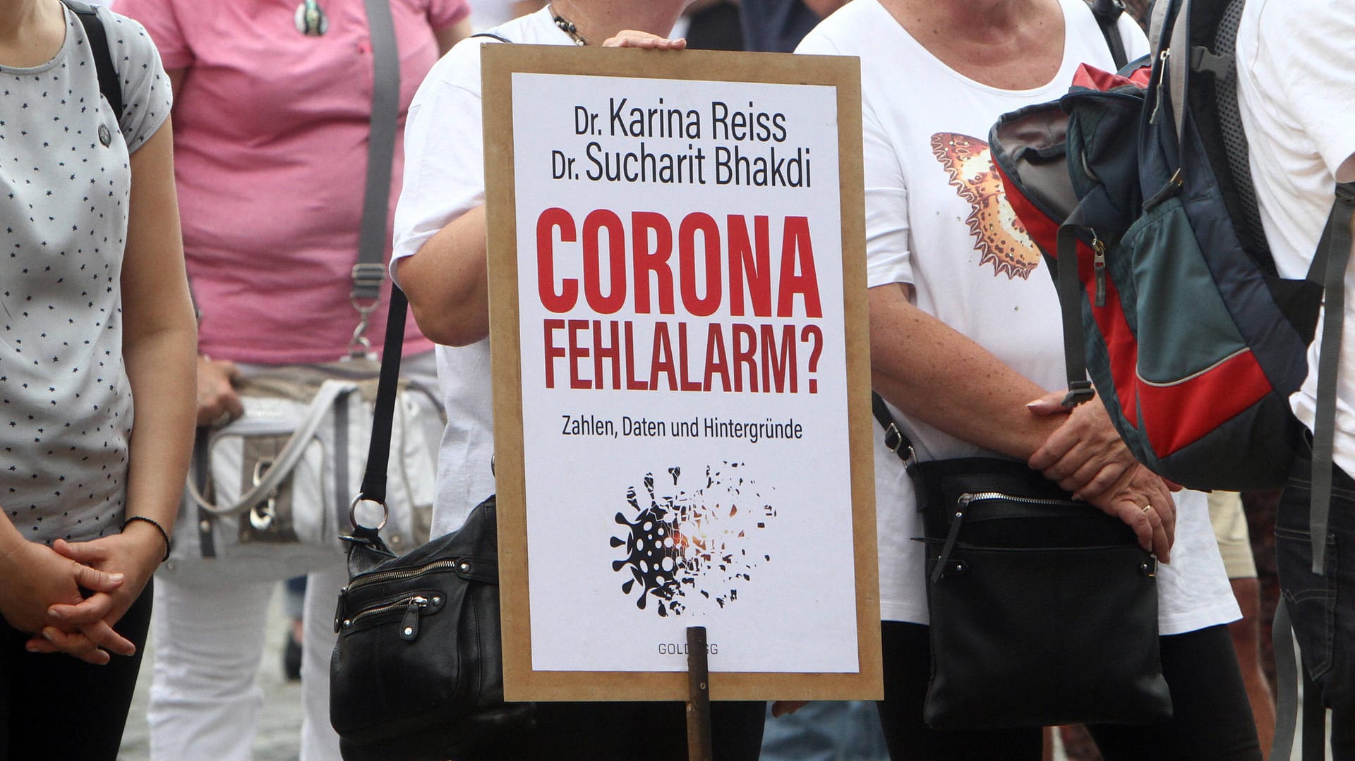 "Corona Fehlalarm?": So lautet der Buchtitel der Autoren Karina Reiß und Sucharit Bhakdi.