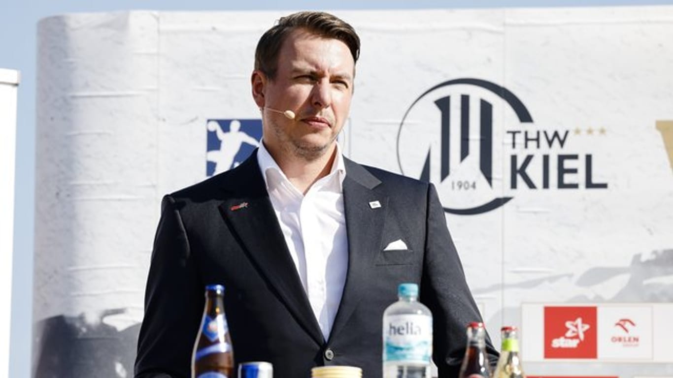 Trainer Filip Jicha bleibt dem THW Kiel treu.