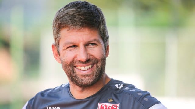 Thomas Hitzlsperger wird mit dem Verdienstorden der Bundesrepublik Deutschland ausgezeichnet.