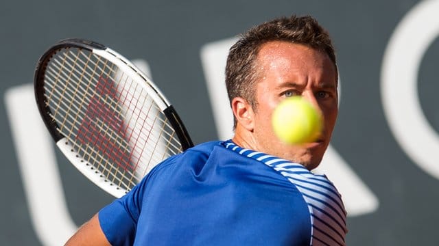 In Hamburg bereits in der ersten Runden gegen den Italiener Fabio Fognini ausgeschieden: Philipp Kohlschreiber in Aktion. In Hamburg bereits in der ersten Runden gegen den Italiener Fabio Fognini ausgeschieden: Philipp Kohlschreiber in Aktion.