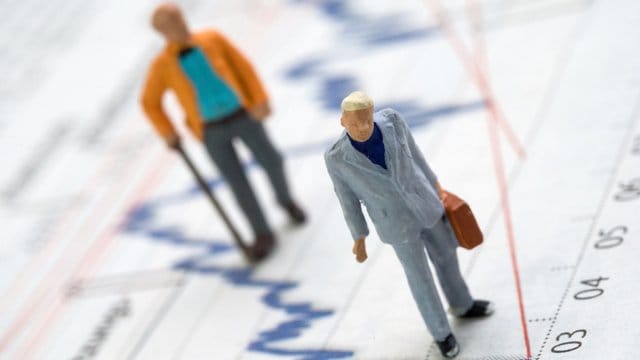 Wer eine fondsgebundene Altersvorsorge kündigen will, sollte sich nicht von den Börsenkursen abhängig machen. Wer eine fondsgebundene Altersvorsorge kündigen will, sollte sich nicht von den Börsenkursen abhängig machen.