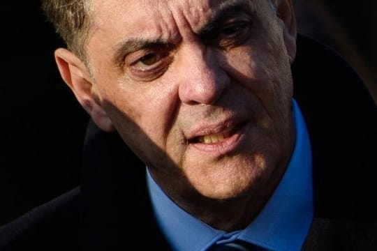 Romani Rose, Vorsitzender des Zentralrates der Deutschen Sinti und Roma, fordert eine genaue Untersuchung der rechtsextremistischen Vorfälle bei der Polizei.