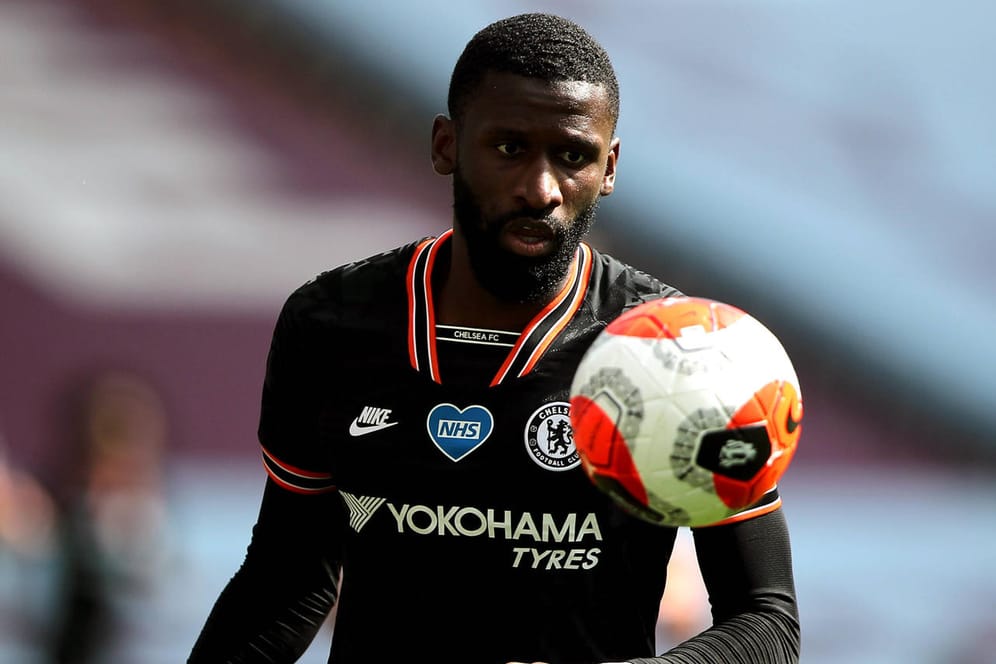 Antonio Rüdiger im Chelsea-Trikot: Der Innenverteidiger könnte noch in den kommenden Wochen den Klub wechseln.