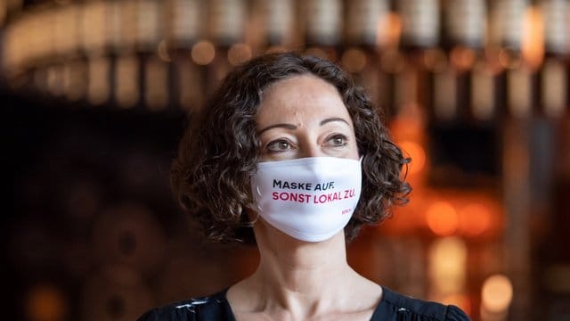 Maske trägt längst nicht jeder. Maske trägt längst nicht jeder.