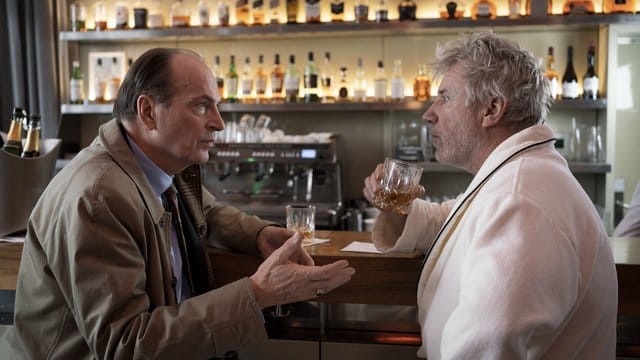 Ronald Seifert (Jörg Schüttauf, r. Ronald Seifert (Jörg Schüttauf, r.