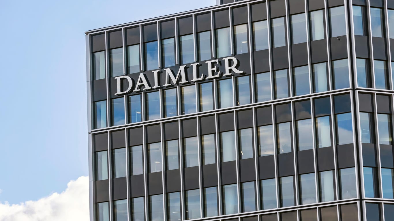 Daimler-Stammsitz in Stuttgart-Untertürkheim: Bis 2025 sollen es hier 4.000 Stellen weniger geben.