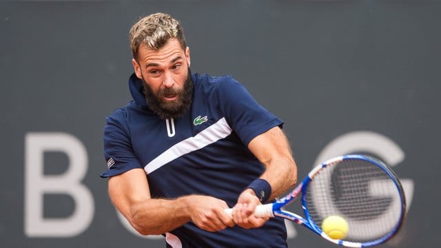 Benoit Paire gab in Hamburg erschöpft auf.