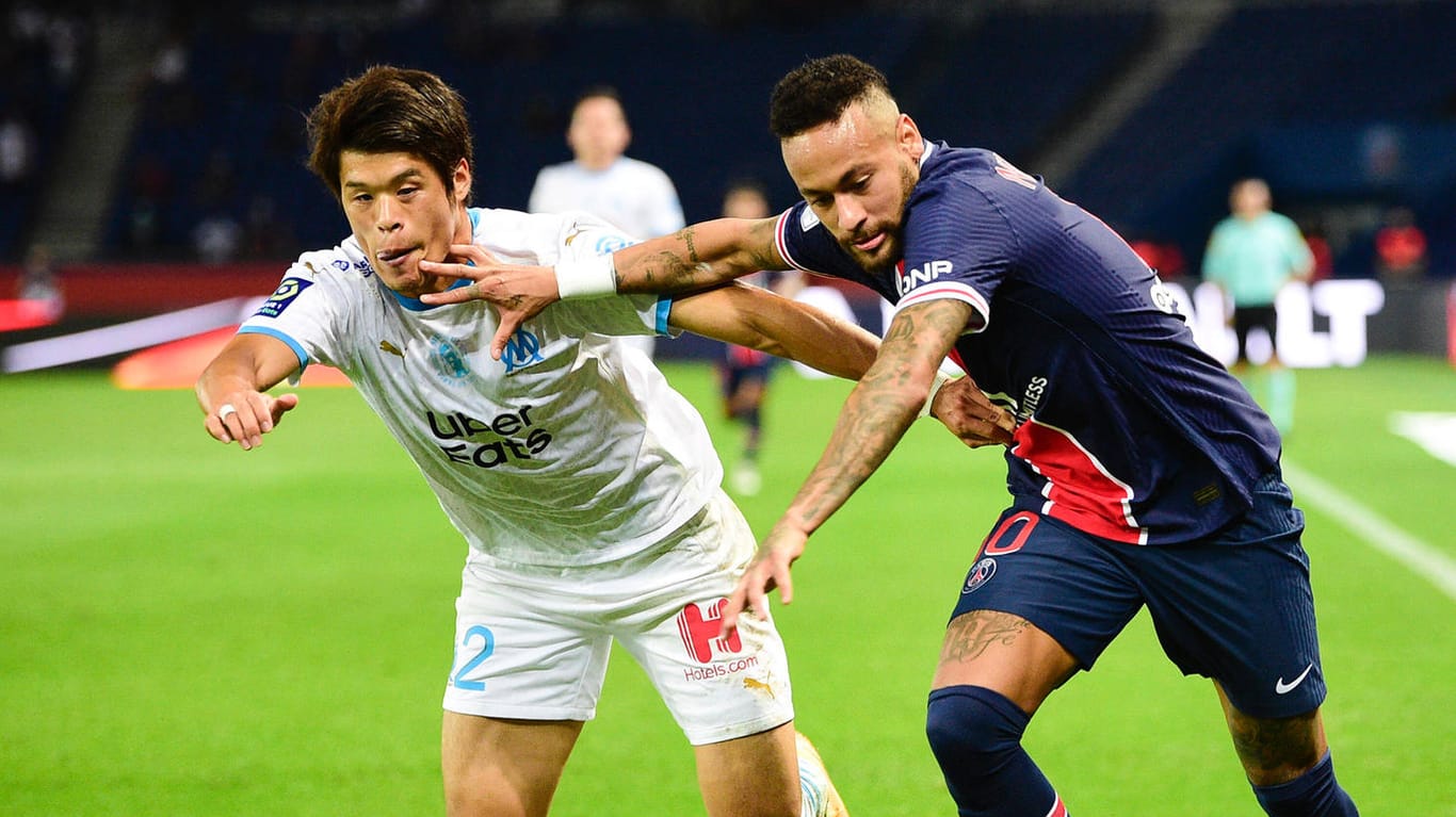 Neymar (re.) wird beschuldigt, seinen Marseille-Gegenspieler Hiroki Sakai (li.) rassistisch beleidigt zu haben.