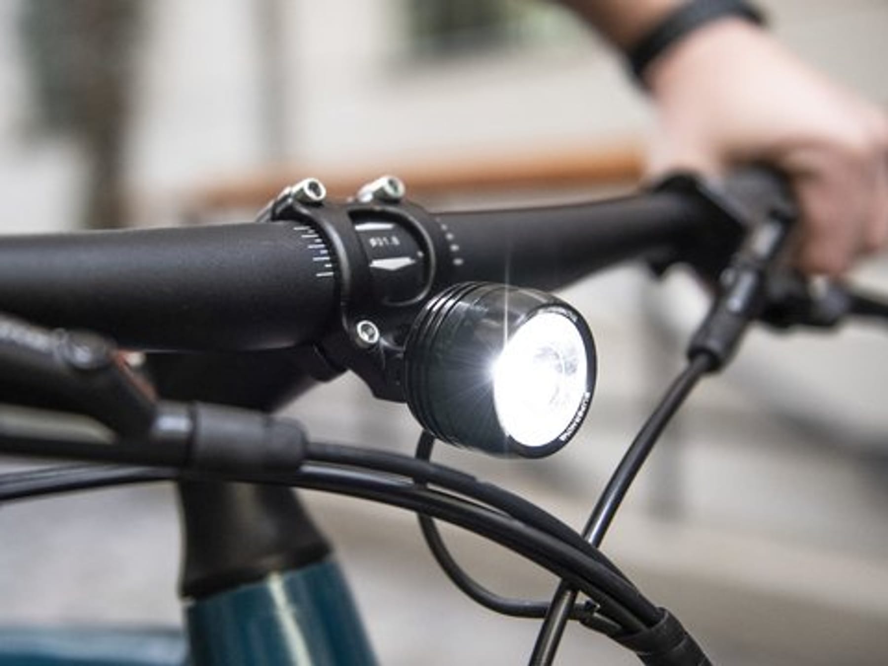 Das Fahrrad mit guter Beleuchtung fit für die dunkle Jahreszeit machen