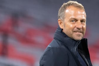 Hansi Flick: Der Bayern-Trainer teilte einer Götze-Verpflichtung eine Absage.