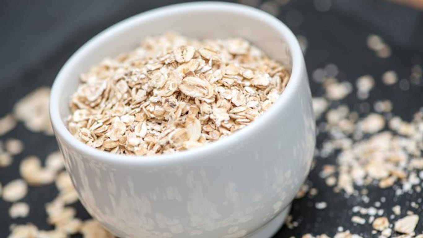 Haferflocken zum Frühstück sind ein idealer Start in den Tag - sie enthalten viele Vitamine und Eiweiß.