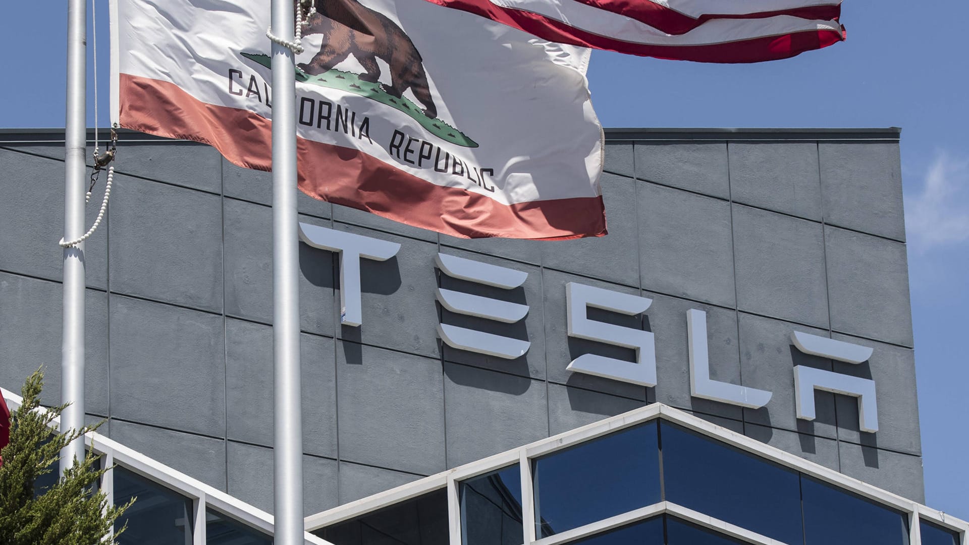 Tesla: Das Unternehmen will von US-Strafzöllen auf Importe aus China befreit werden. Tesla: Das Unternehmen will von US-Strafzöllen auf Importe aus China befreit werden.