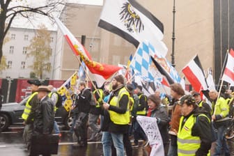 Gelbwesten-Protest in Berlin: Durch Nationalismus und Abschottung könnte die soziale Spaltung in Deutschland weiter zunehmen.