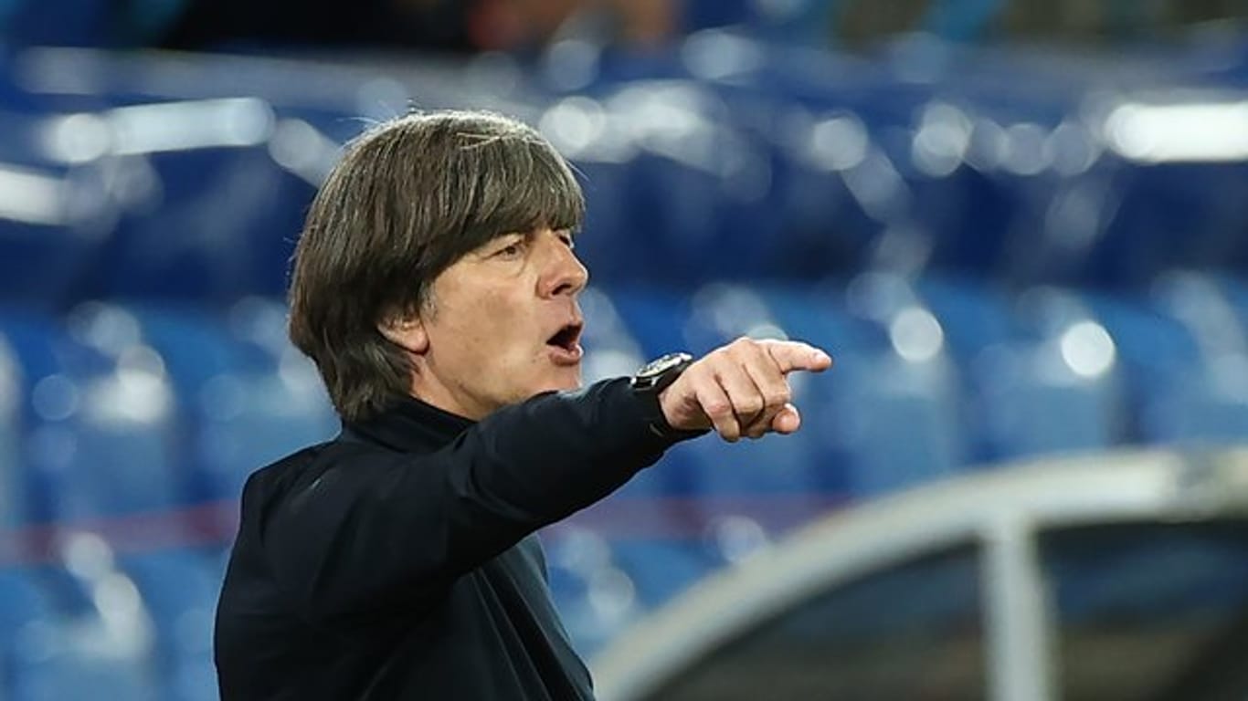 Bundestrainer Joachim Löw muss mit dem DFB-Team in die Ukraine reisen.