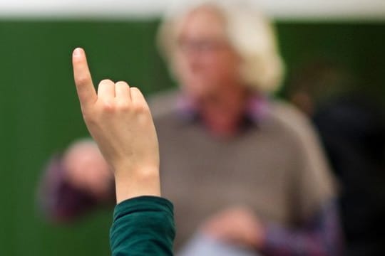 Unterricht: Mehr Schulleitungen berichten von Angriffen gegen Lehrer.