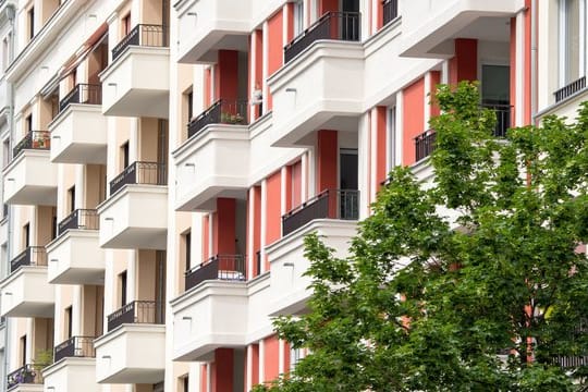 Verwalter dürfen sich in Verträgen nicht von einfacher Fahrlässigkeit befreien.