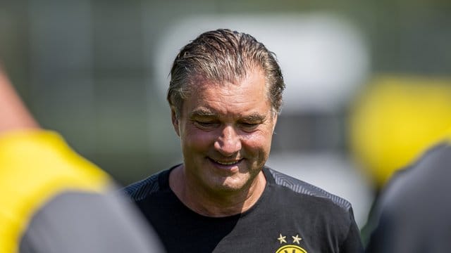Sportdirektor Michael Zorc konnte das nächste Top-Talent aus England für den BVB verpflichten. Sportdirektor Michael Zorc konnte das nächste Top-Talent aus England für den BVB verpflichten.
