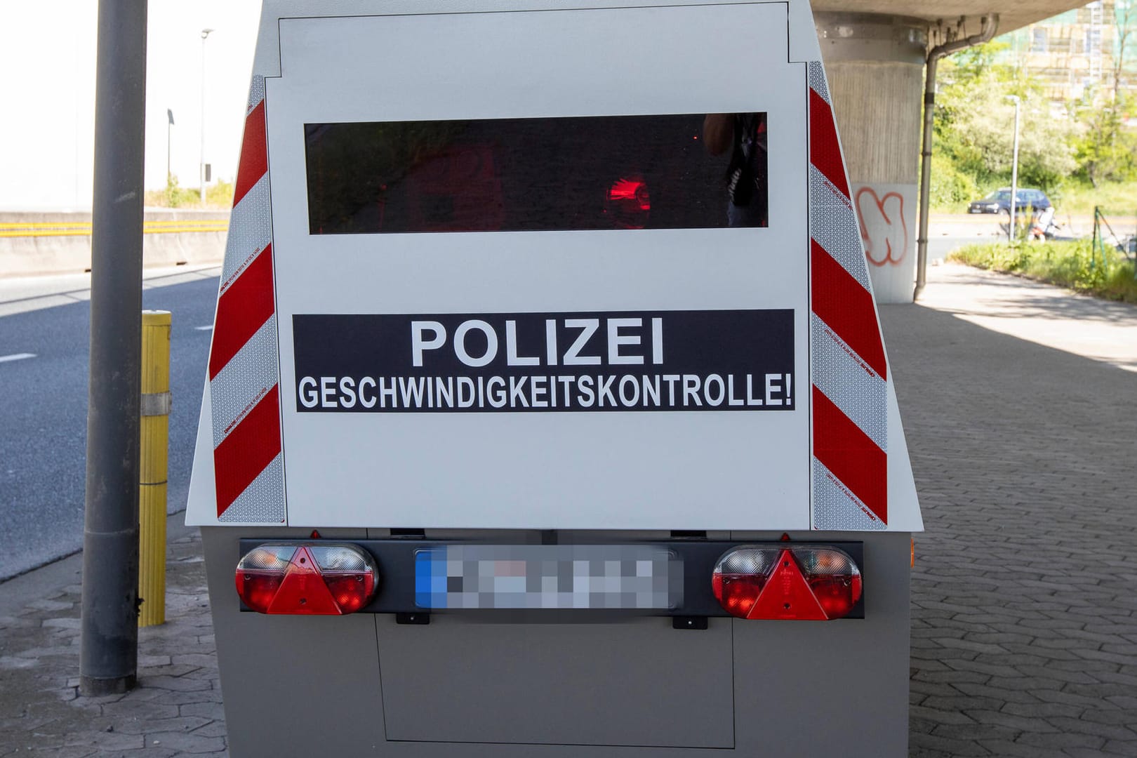 Mobile Blitzanlage (Symbolbild): Wolfsburger Polizei bekommt einen zweiten mobilen Blitzer.