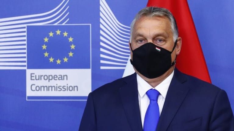 Der ungarische Ministerpräsident Viktor Orban steht vor einem Treffen der Visegrad-Staaten im EU-Hauptquartier in Brüssel: Ungarn stellt sich beim EU-Haushalt quer.